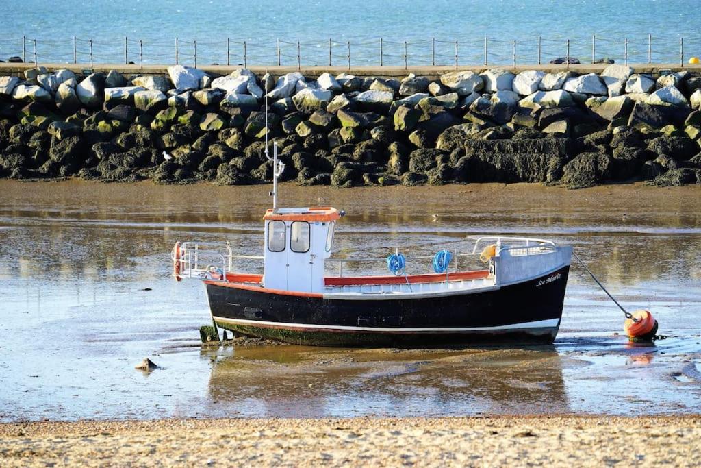 Two Bedroom Private Cottage With Private Parking Just By The Sea Herne Bay Luaran gambar